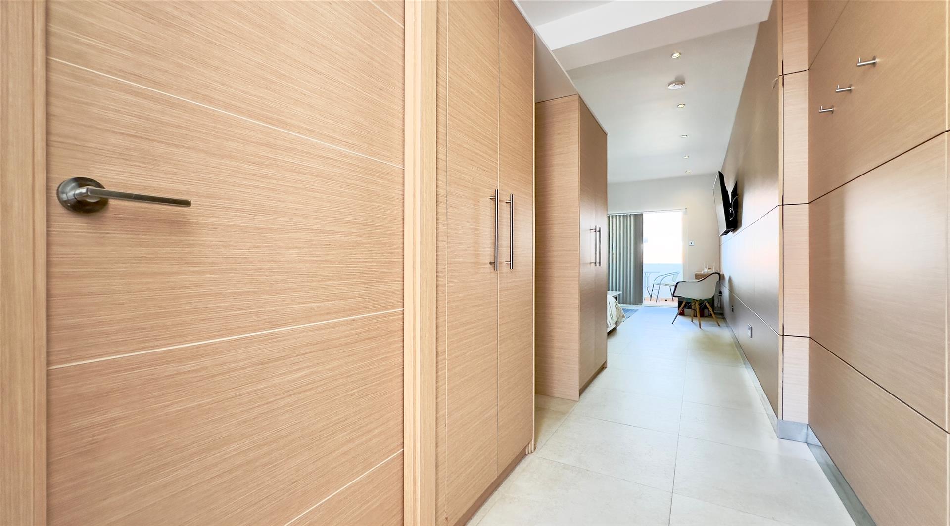 Image of Apartment - 1 Bathrooms for Sale in Marina Bay-Gibraltar, Image 9